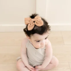Kyte Baby Bamboo Muslin Alligator Clip Bow in Fawn Outlet