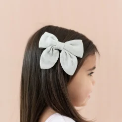 Kyte Baby Bamboo Muslin Alligator Clip Bow in Oat Sale