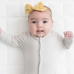 Kyte Baby Bamboo Muslin Medium Bow in Sandcastle Online