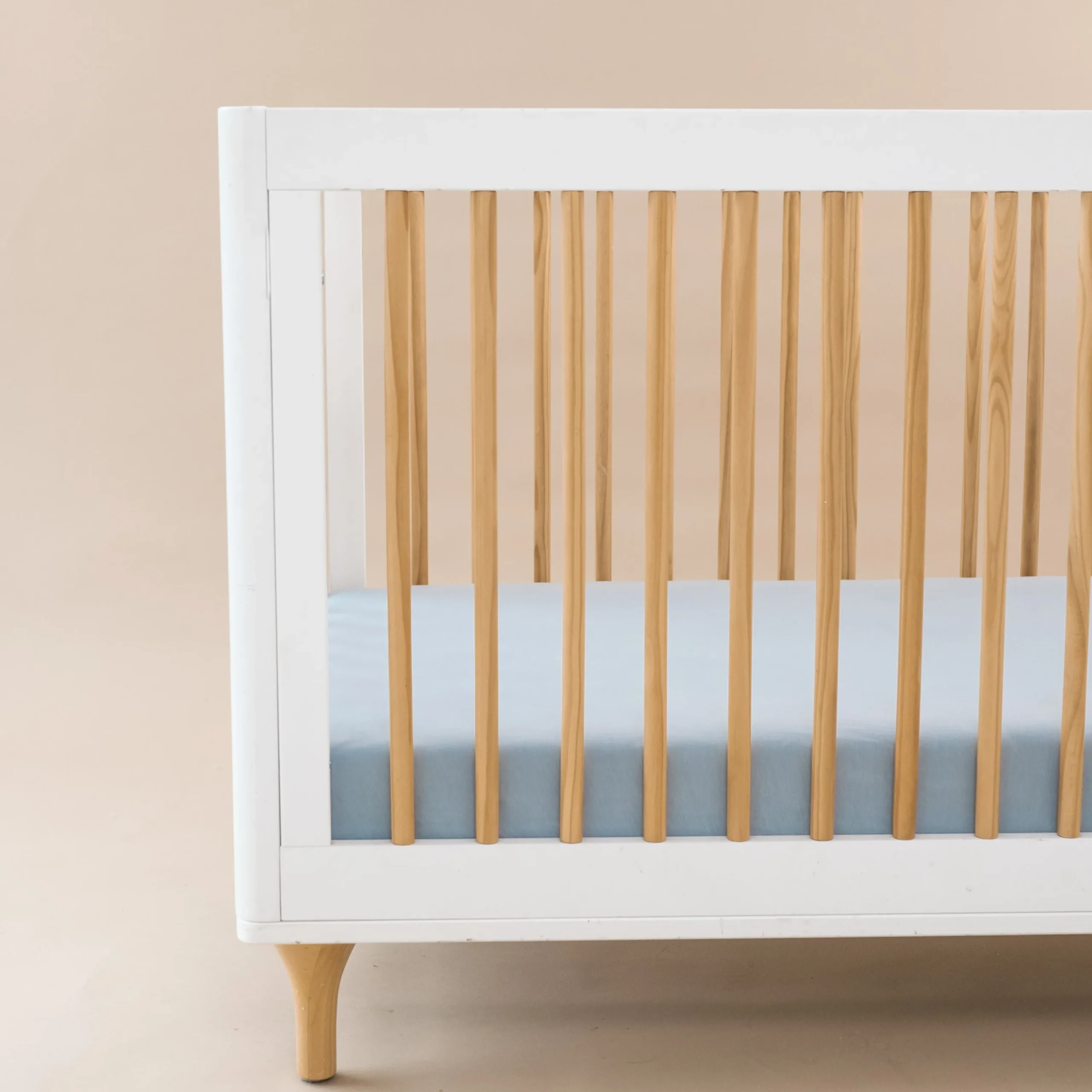 Kyte Baby Crib Sheet in Fog