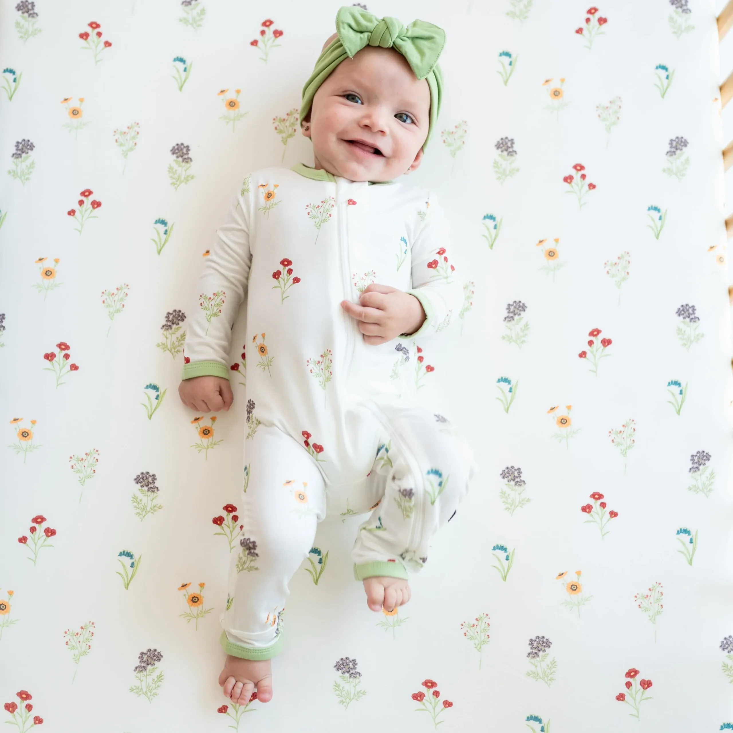 Kyte Baby Crib Sheet in Wildflower Hot
