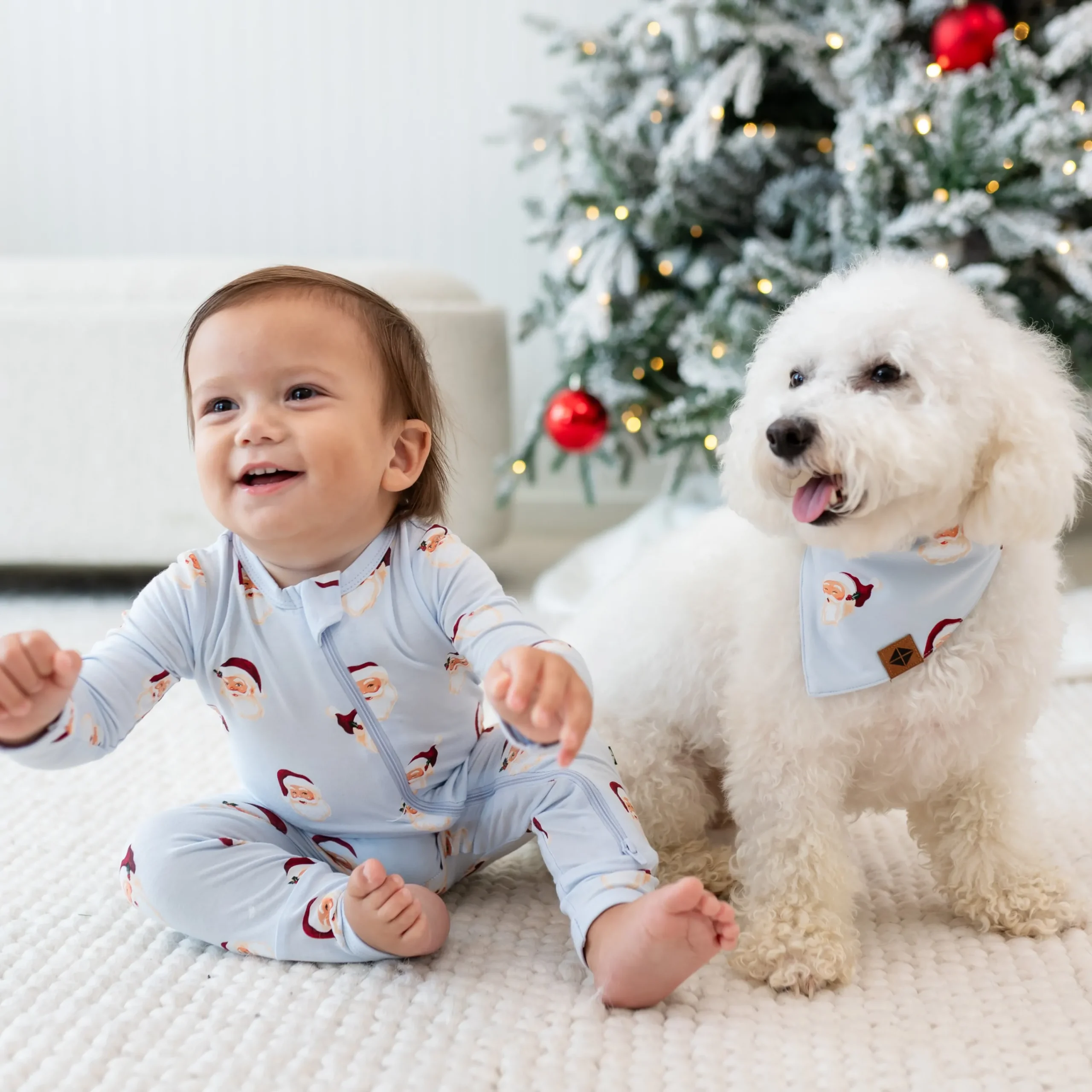Kyte Baby Dog Bandana in Vintage Santa Outlet