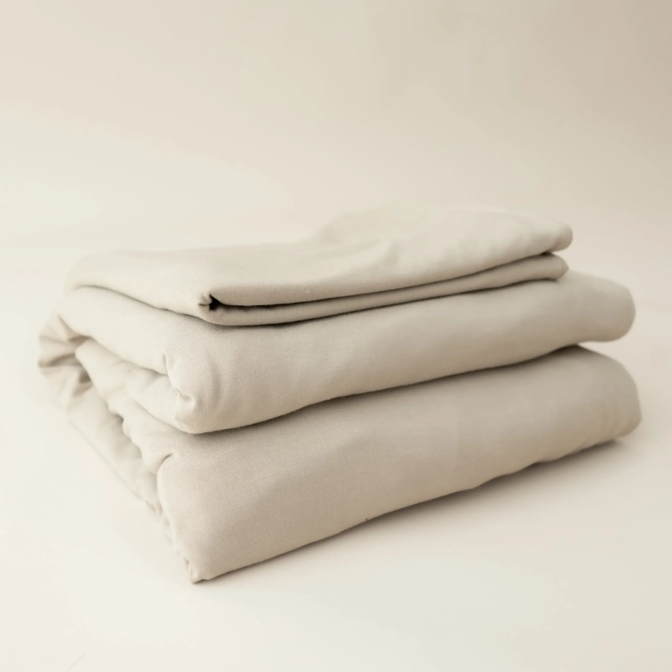 Kyte Baby Fitted Sheet with Pillowcases in Almond Best