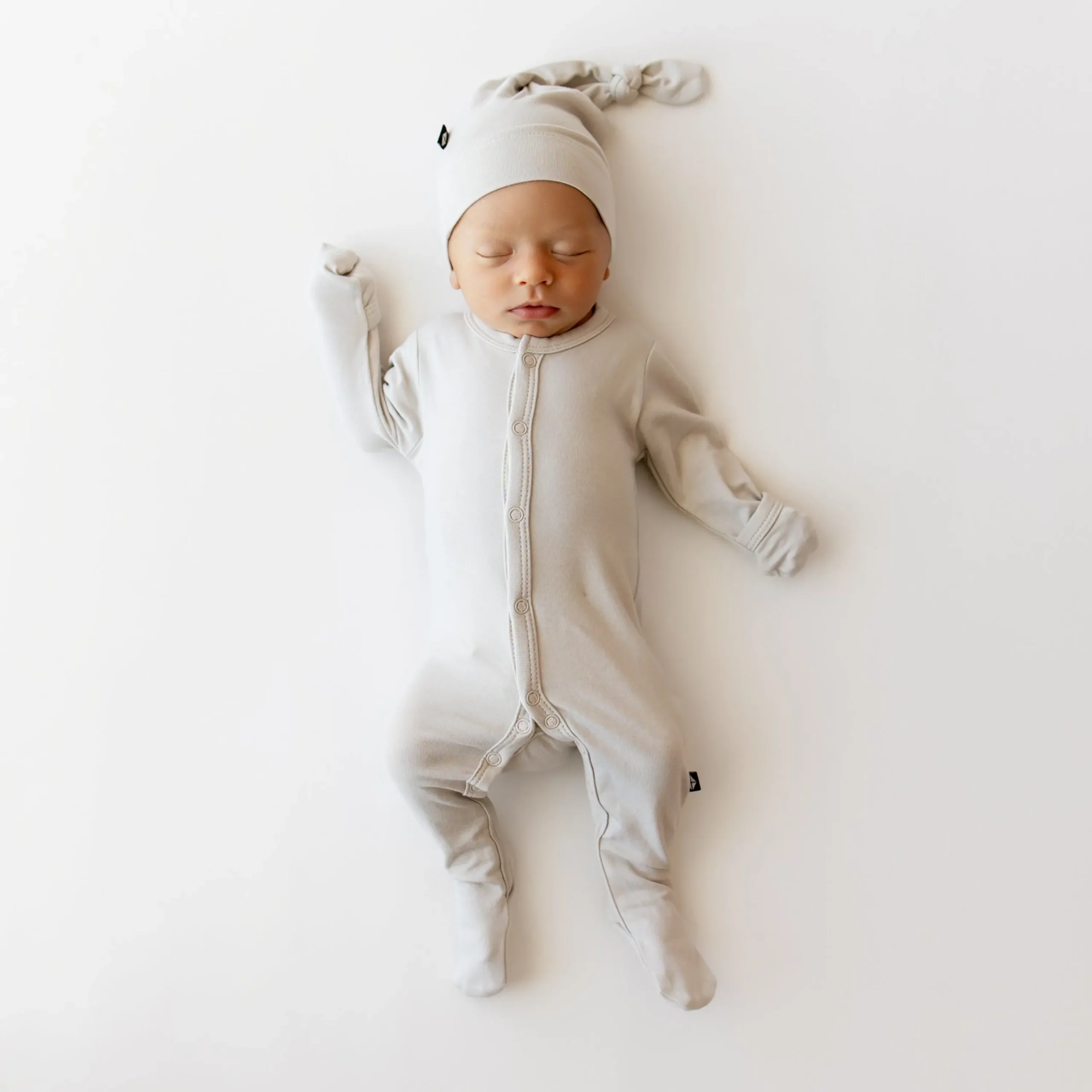 Kyte Baby Footie in Oat Hot
