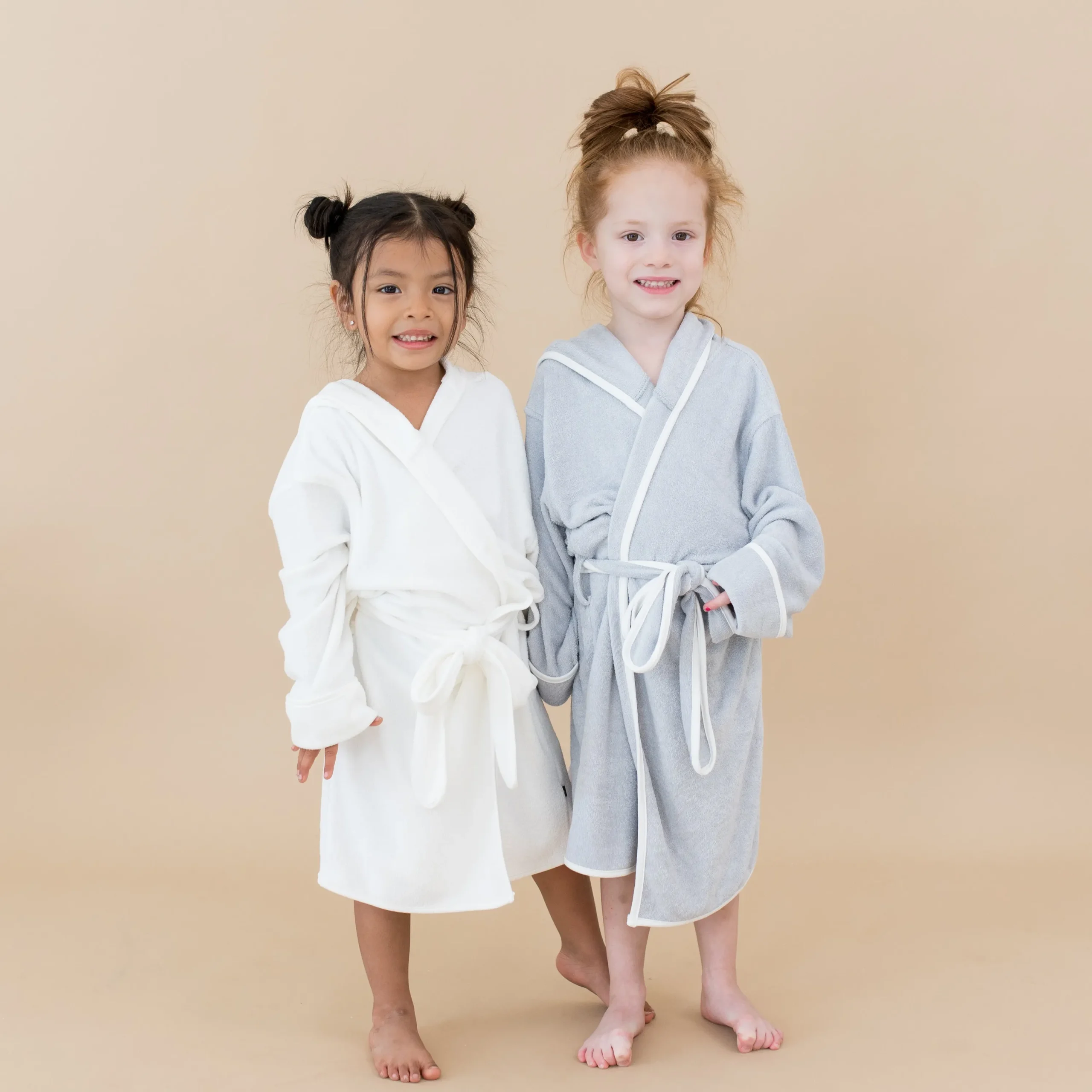 Kyte Baby Hooded Bath Robe in Cloud Hot