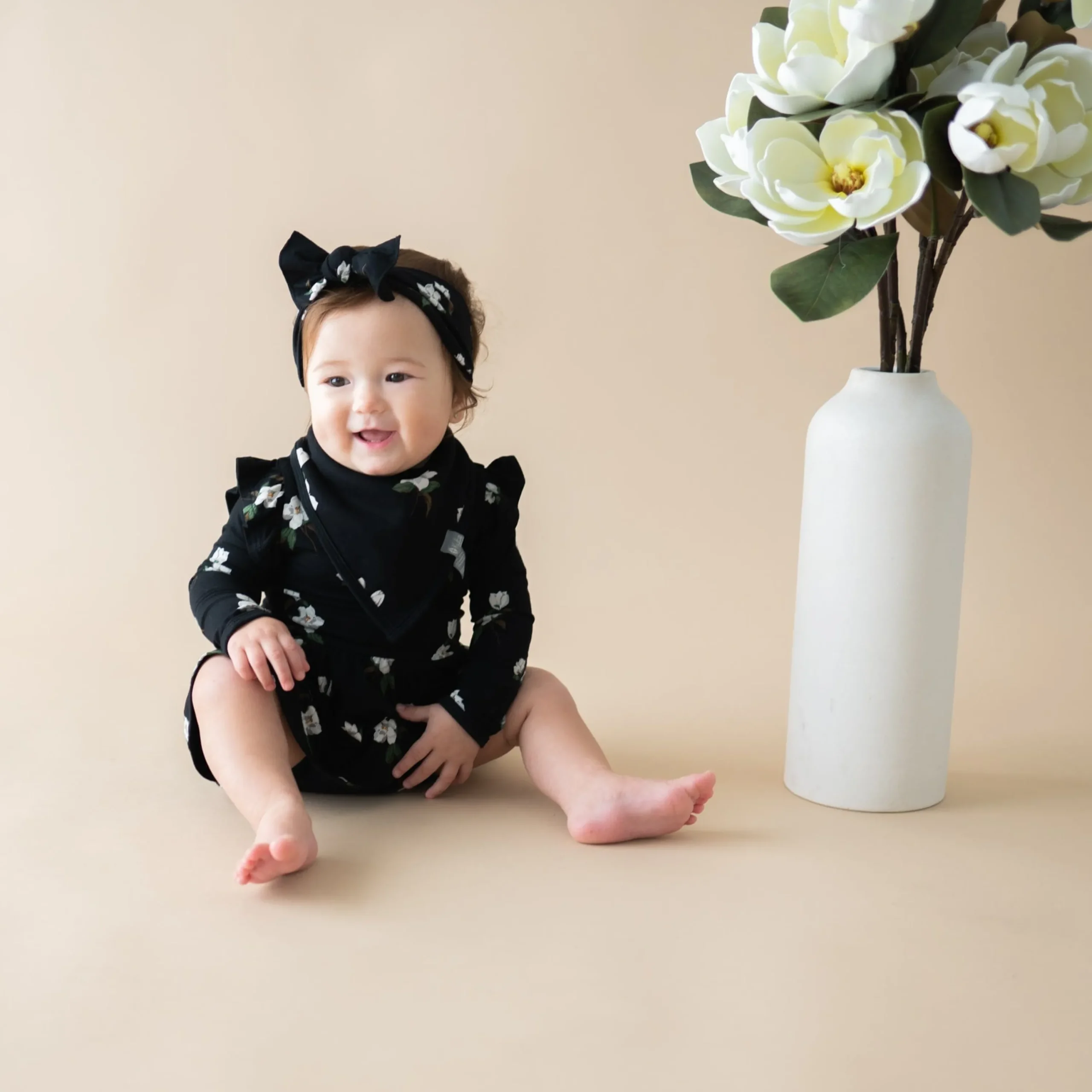 Kyte Baby Knotted Bow Headband in Small Midnight Magnolia Discount