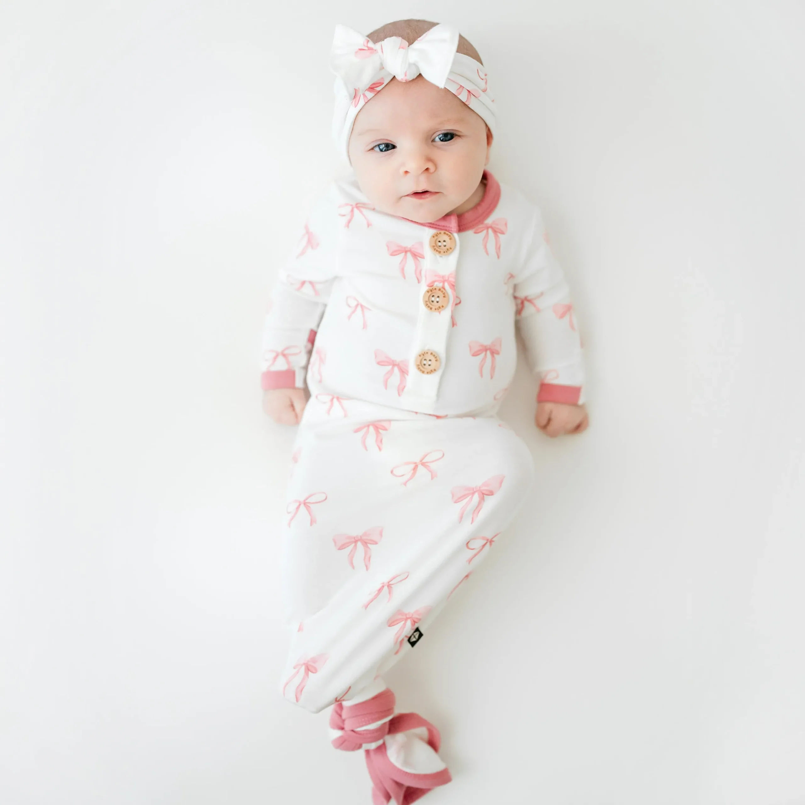 Kyte Baby Knotted Gown with Set in Bow Hot