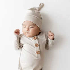 Kyte Baby Knotted Gown with Hat Set in Oat Online