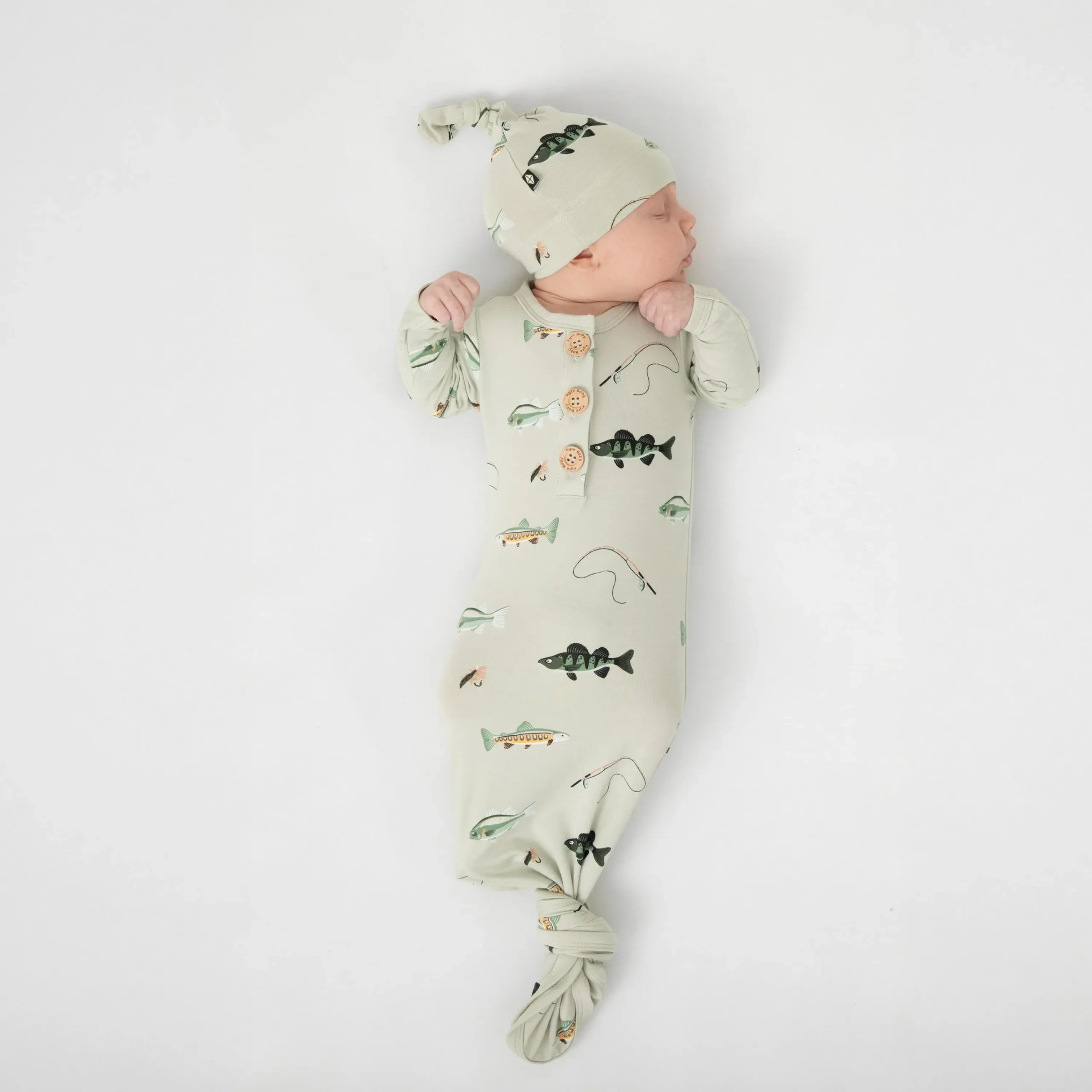 Kyte Baby Knotted Gown with Hat Set in Fishing New