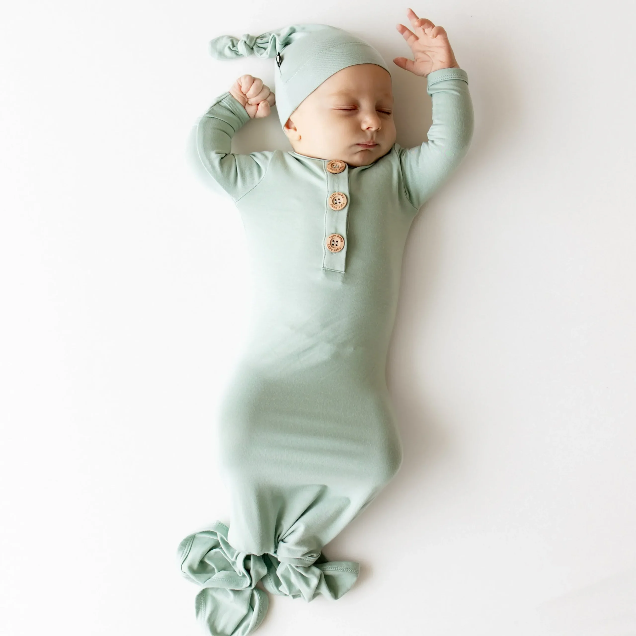 Kyte Baby Knotted Gown with Hat Set in Sage Clearance