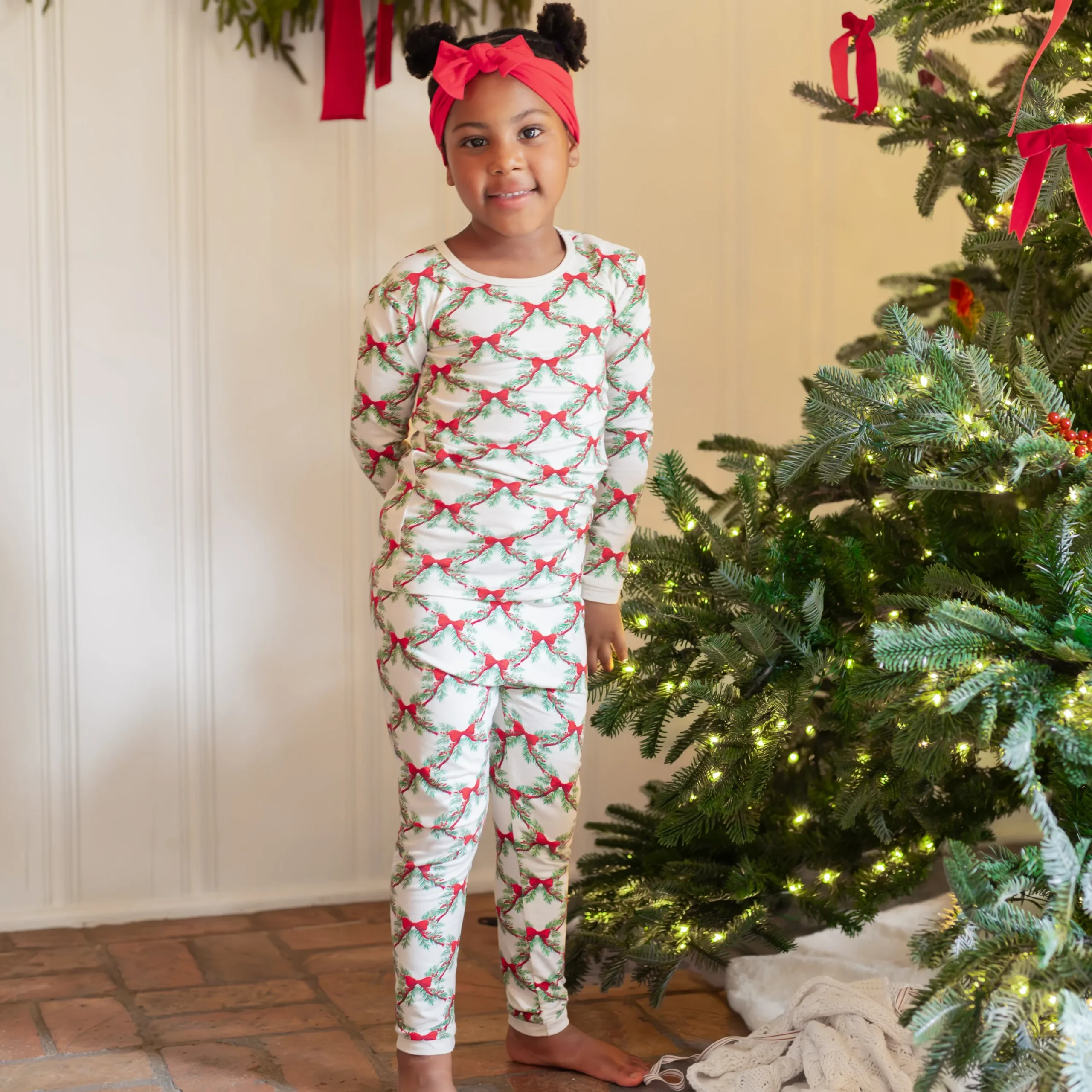 Kyte Baby Long Sleeve Pajamas in Holiday Bow Outlet