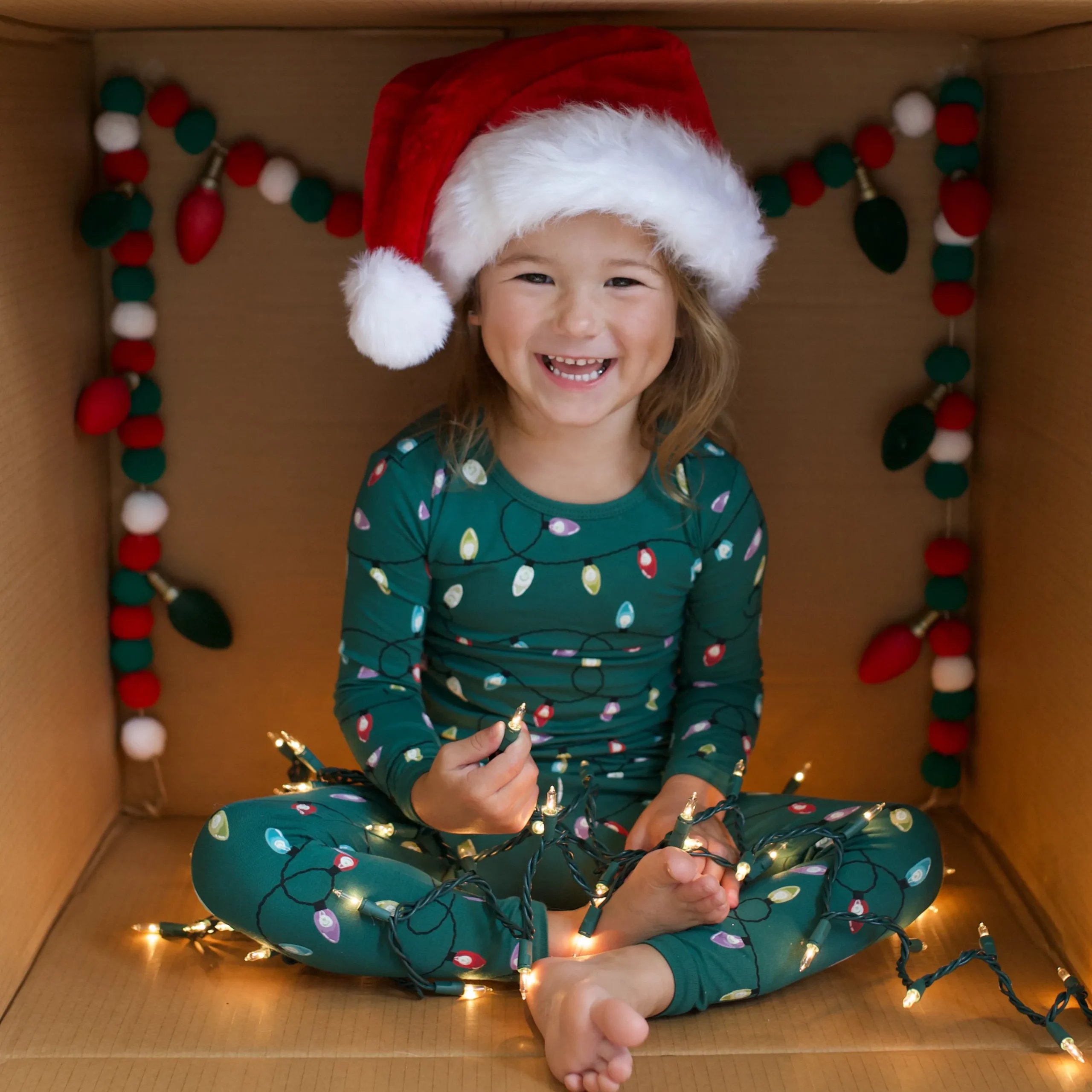 Kyte Baby Long Sleeve Pajamas in Merry and Bright New