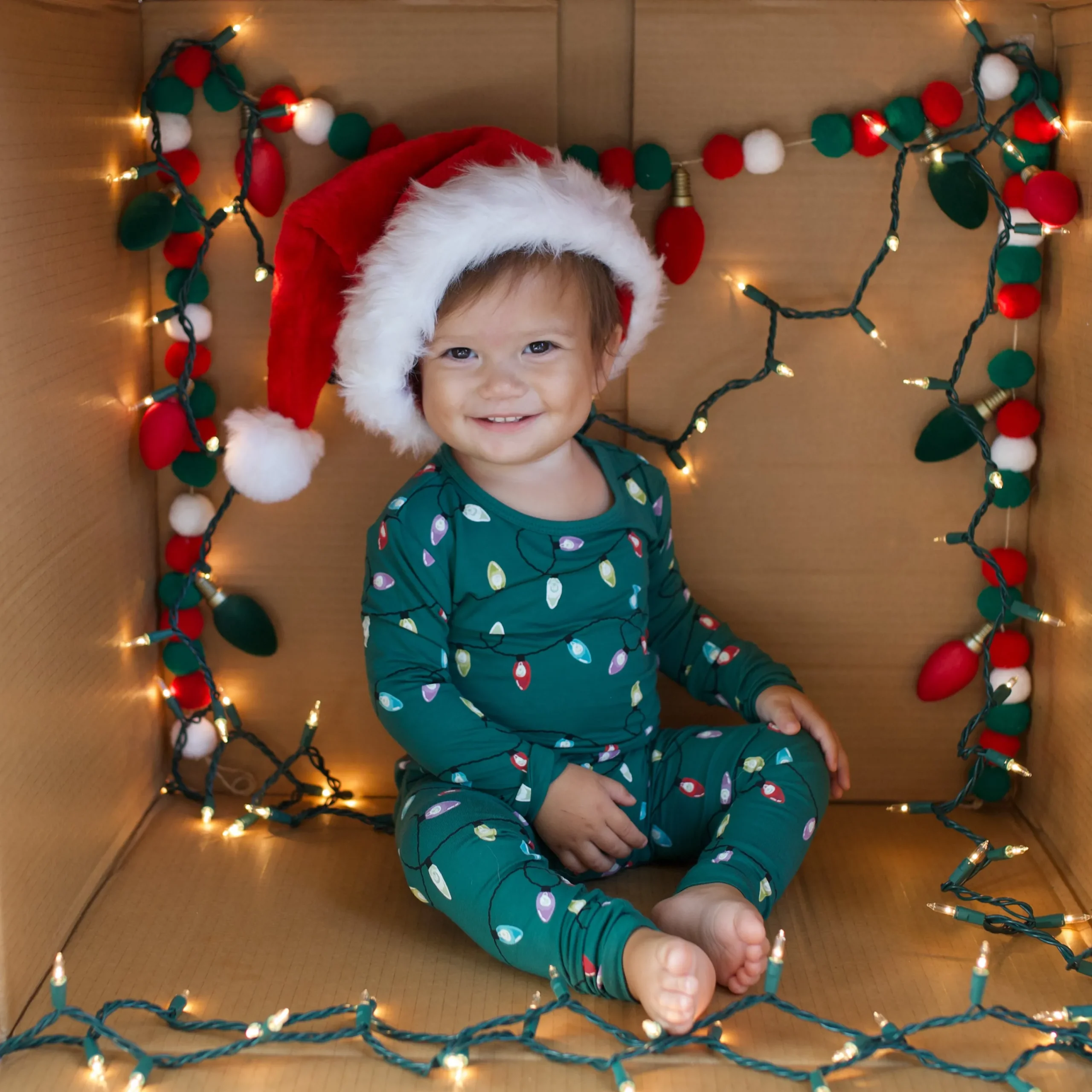 Kyte Baby Long Sleeve Pajamas in Merry and Bright New