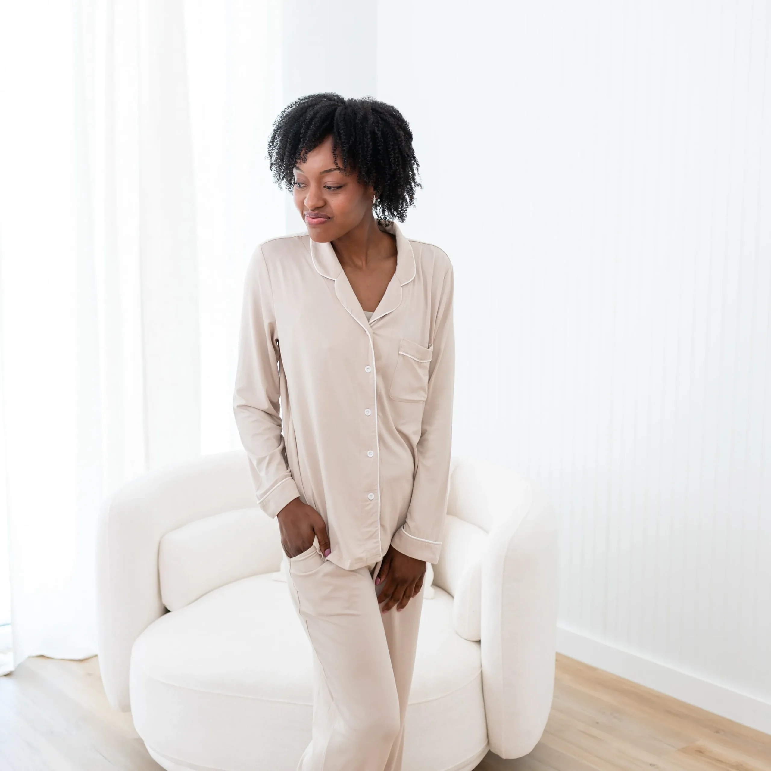 Kyte Baby Long-Sleeved Women's Pajama Set in with Cloud Trim Bisque Outlet