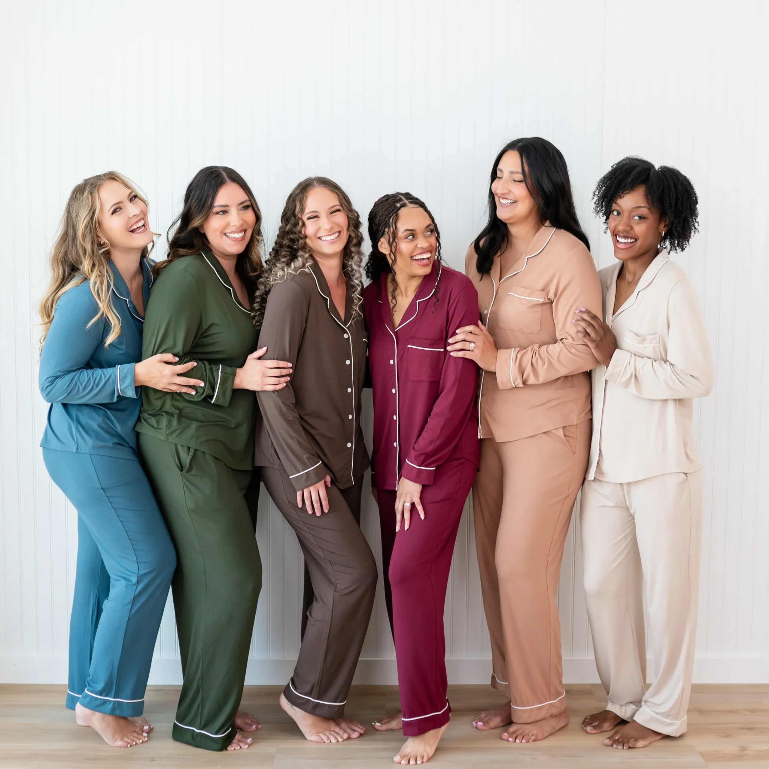 Kyte Baby Long-Sleeved Women's Pajama Set in with Cloud Trim Burgundy Hot
