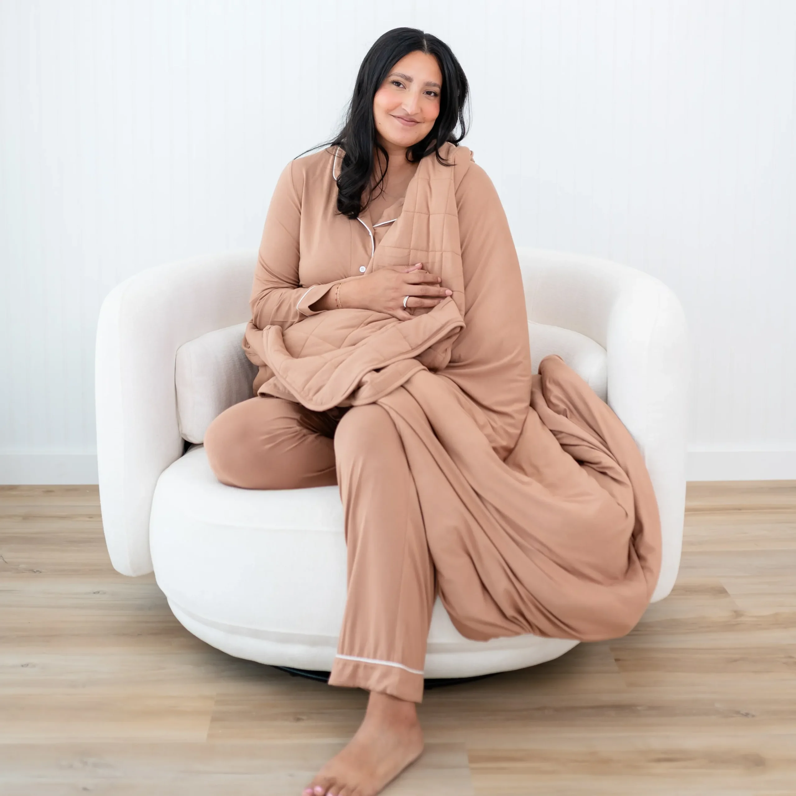 Kyte Baby Long-Sleeved Women's Pajama Set in with Cloud Trim Latte Sale