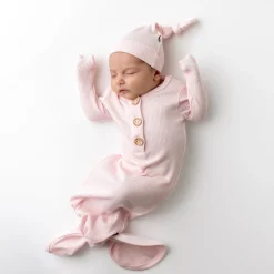 Kyte Baby Ribbed Knotted Gown with Hat Set in Sakura Discount