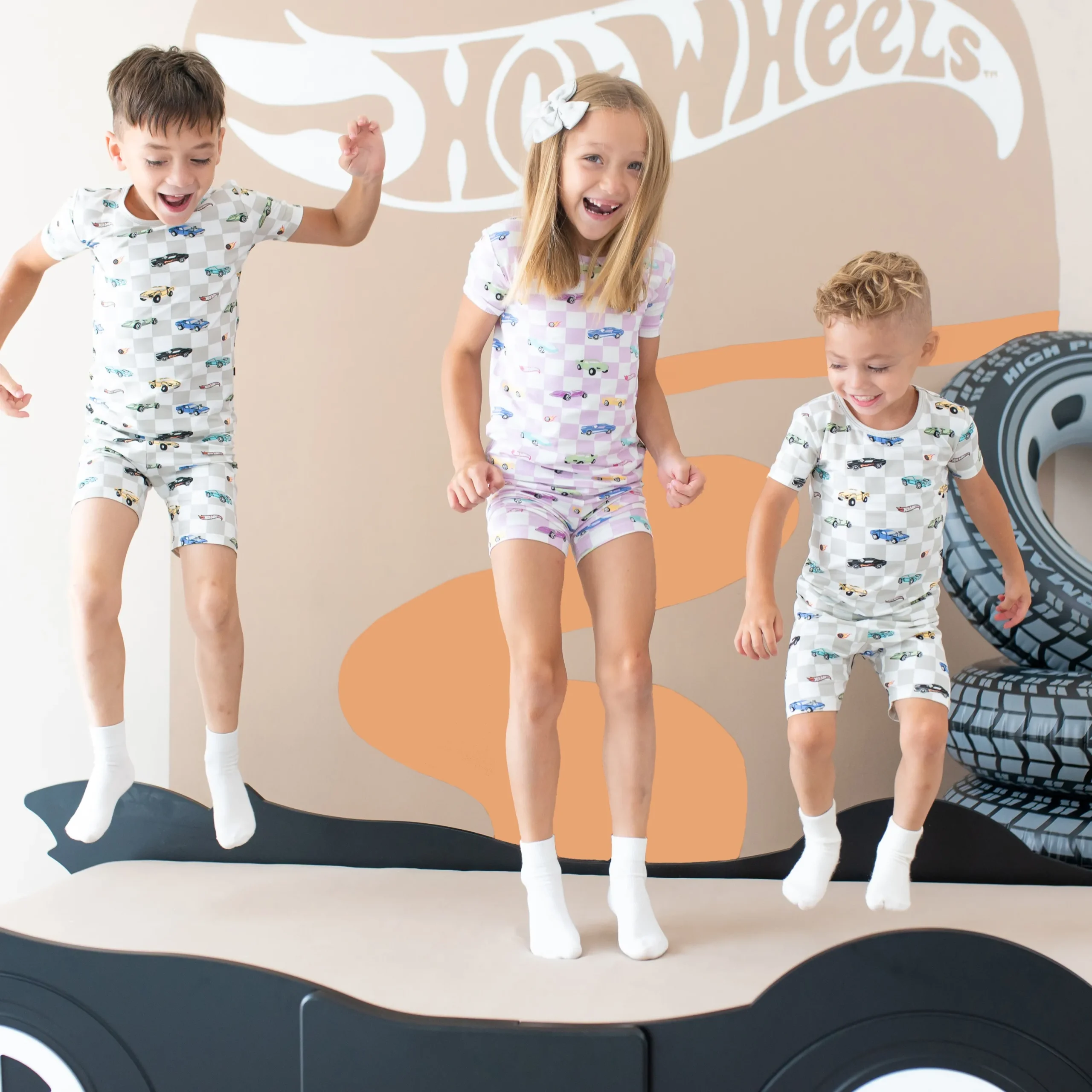 Kyte Baby Short Sleeve Pajamas in Fast and Fierce Hot