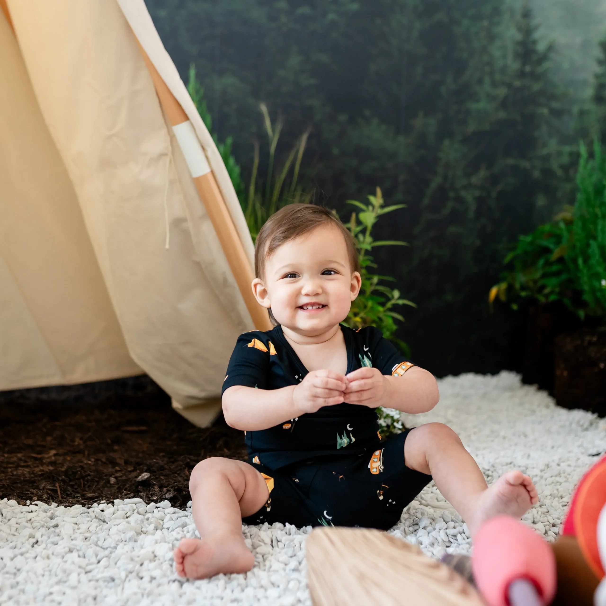 Kyte Baby Short Sleeve Pajamas in Under the Stars New
