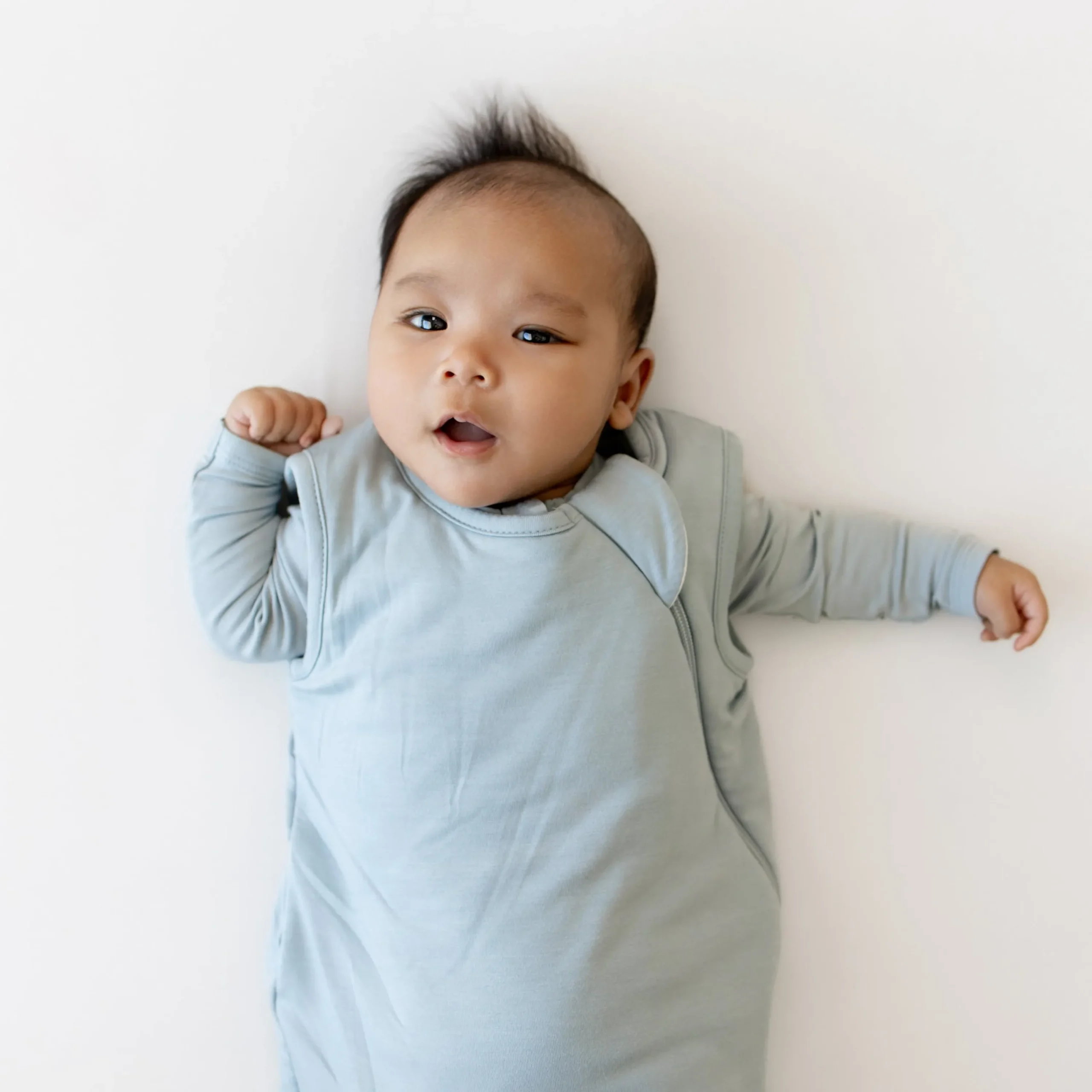 Kyte Baby Sleep Bag in 1.0 Fog Hot