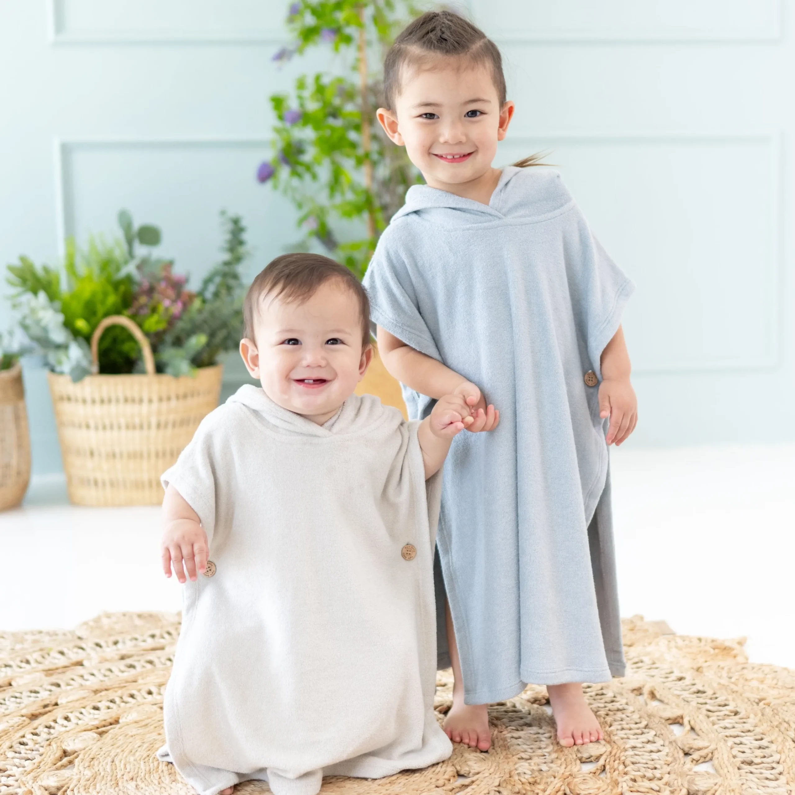 Kyte Baby Swim Poncho in Fog Hot