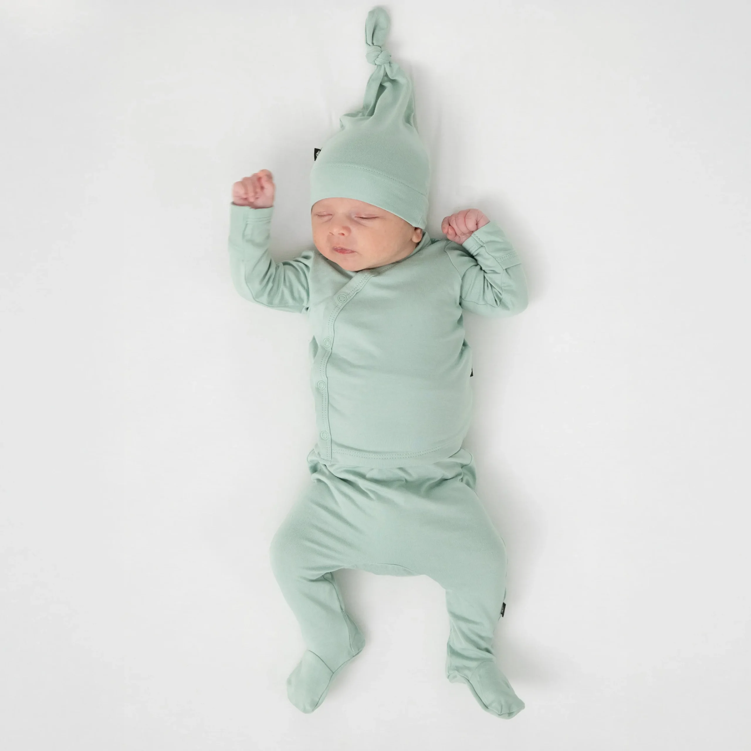 Kyte Baby Take Me Home Set with Cap in Sage Hot