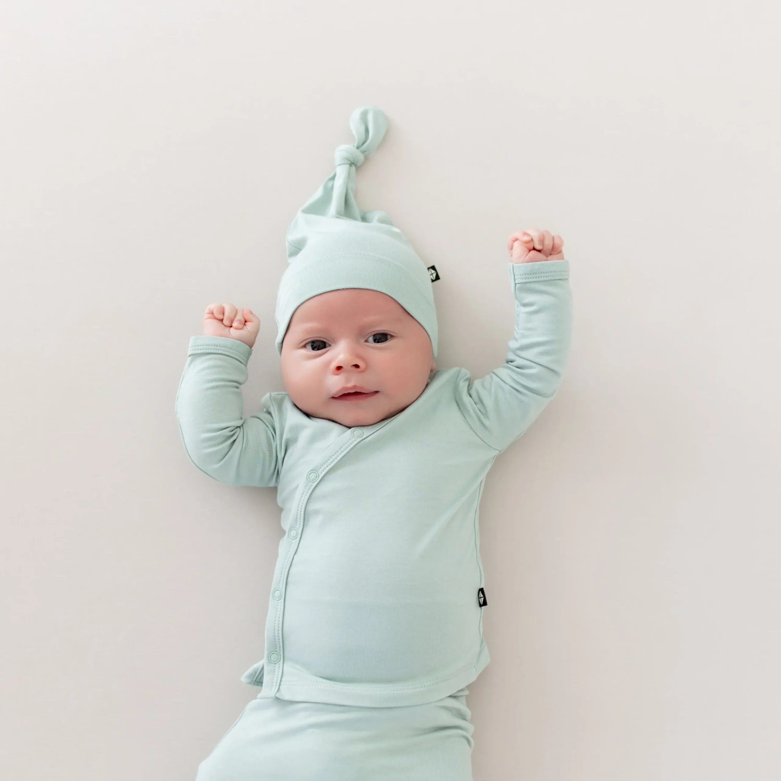 Kyte Baby Take Me Home Set with Cap in Sage Hot