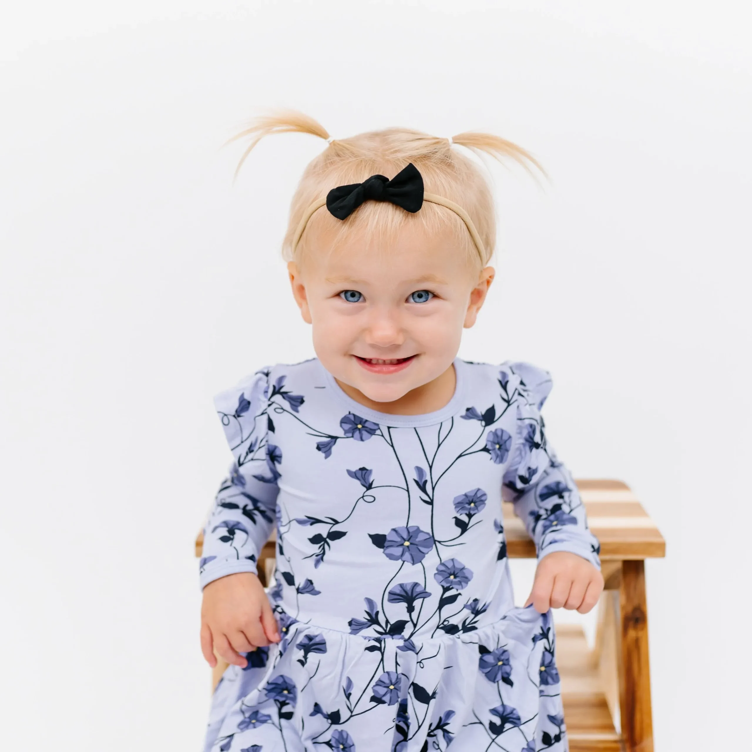 Kyte Baby Tiny Nylon Bow in Midnight