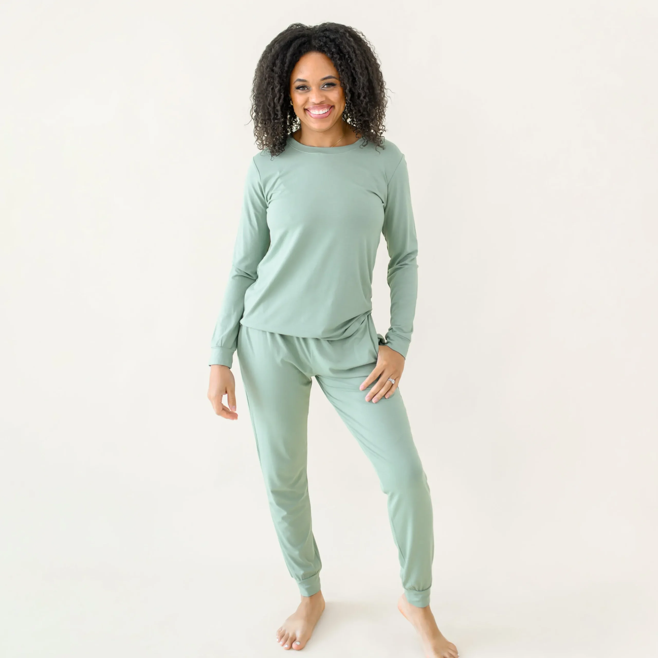 Kyte Baby Women's Jogger Pajama Set in Thyme Hot