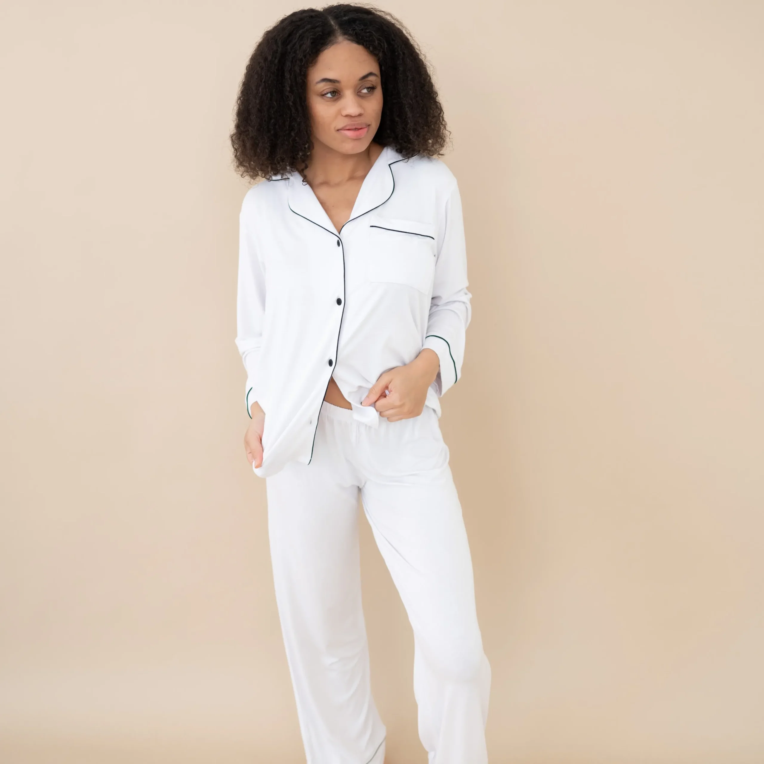 Kyte Baby Women's Long Sleeve Pajama Set in Snow with Midnight Trim Discount