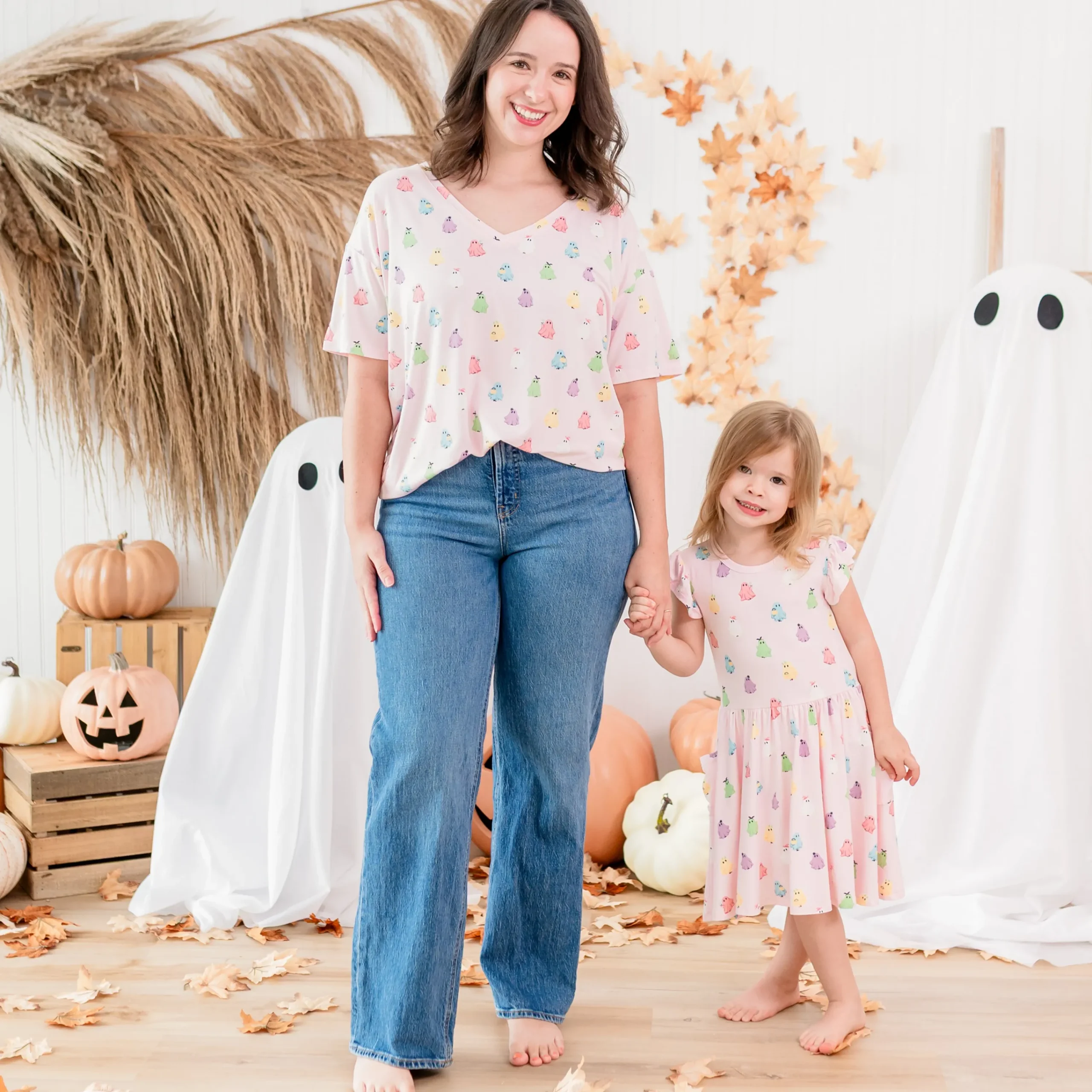 Kyte Baby Women's Relaxed Fit V-Neck in Pastel Ghost Online