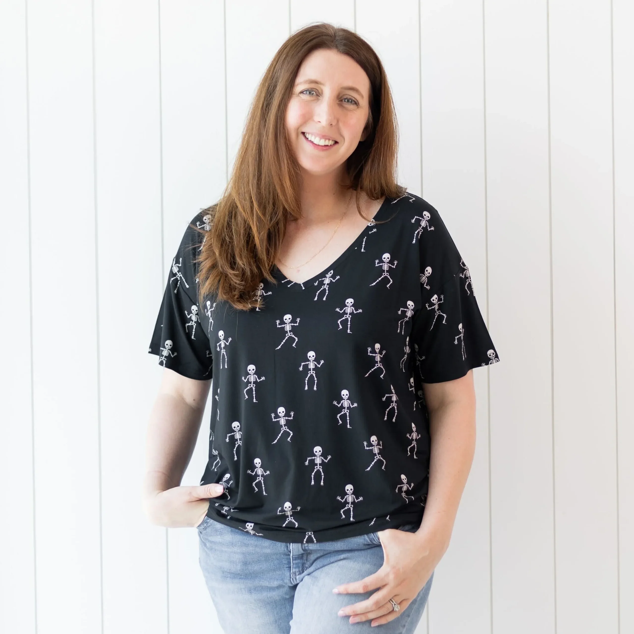 Kyte Baby Women's Relaxed Fit V-Neck in Skeleton Discount