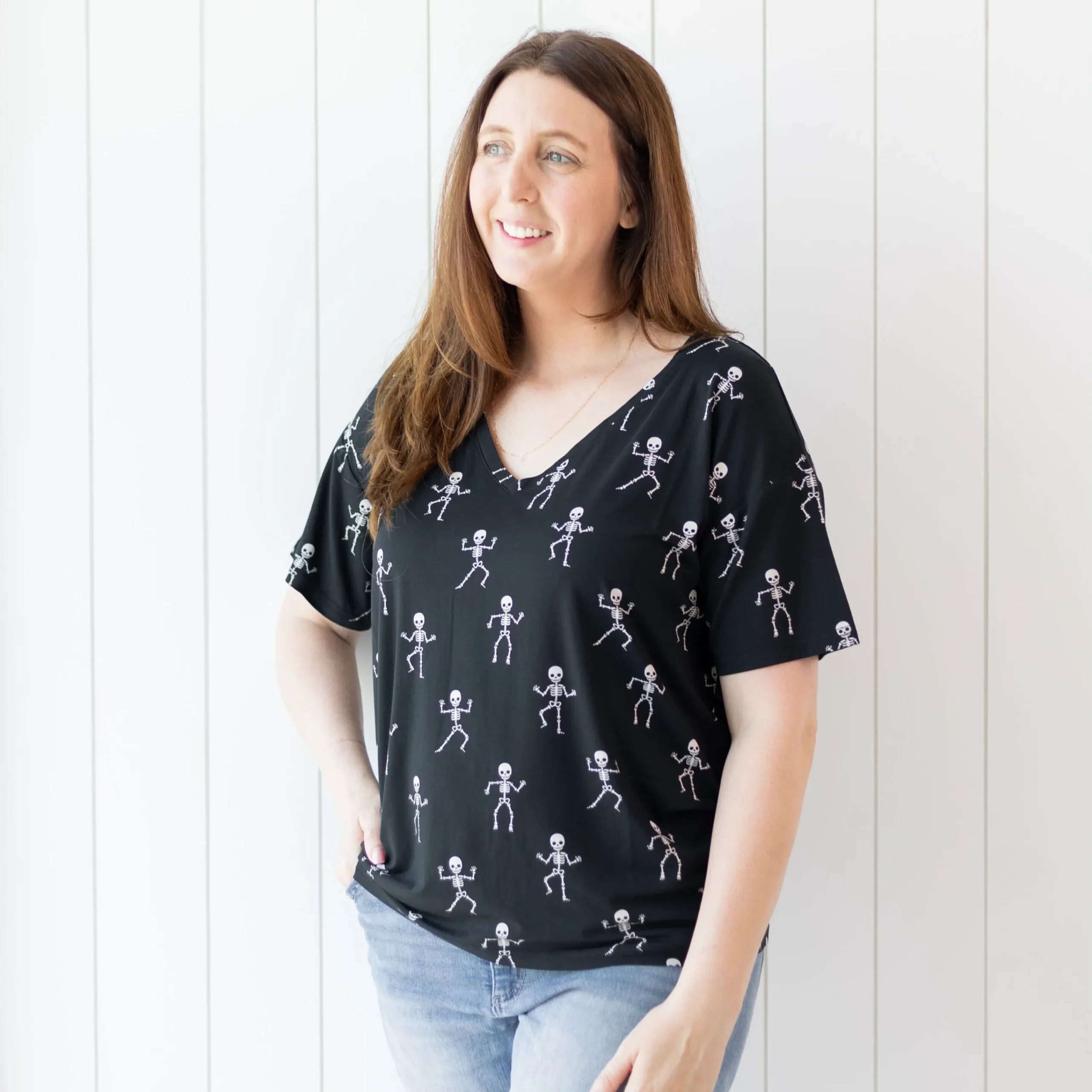Kyte Baby Women's Relaxed Fit V-Neck in Skeleton Discount