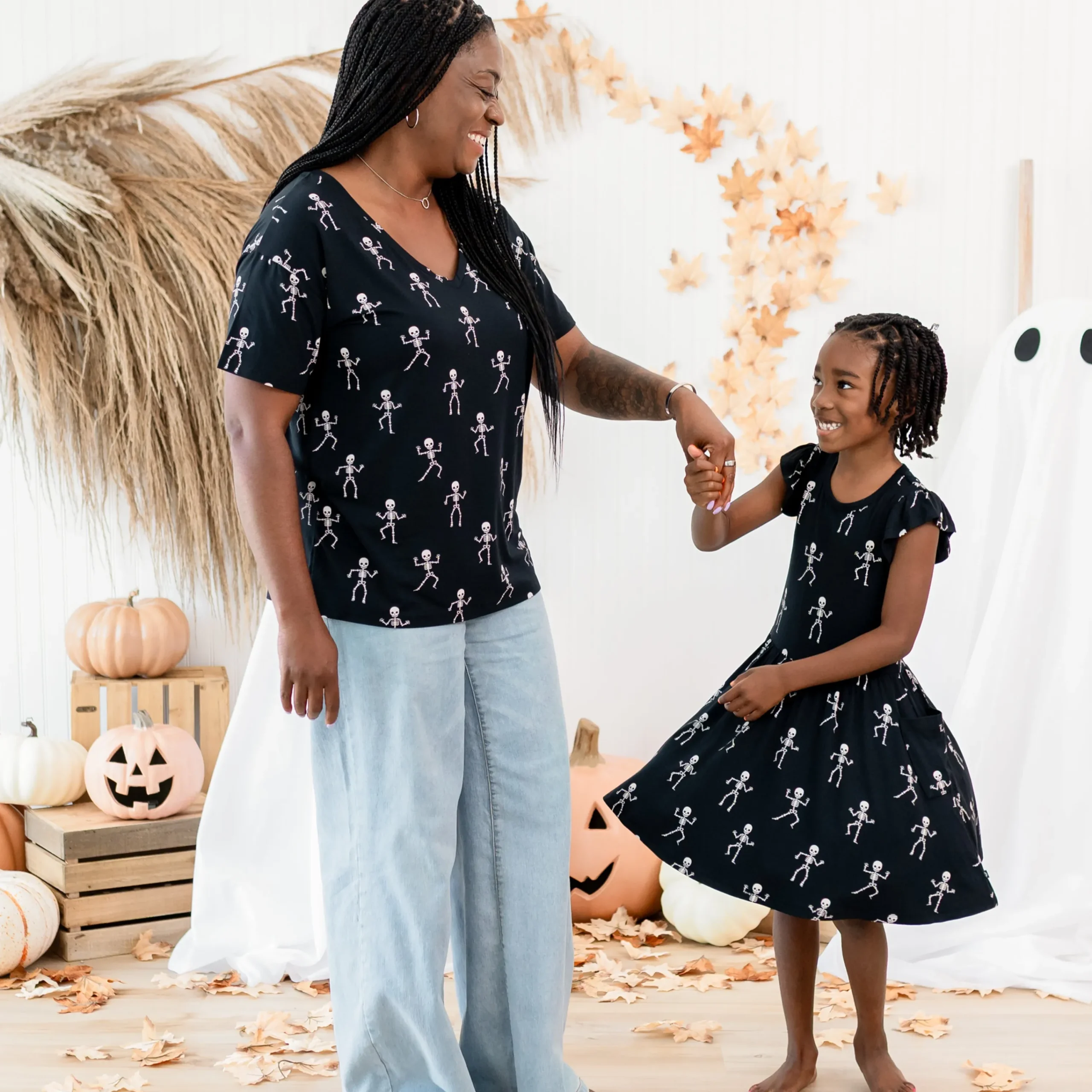 Kyte Baby Women's Relaxed Fit V-Neck in Skeleton Discount