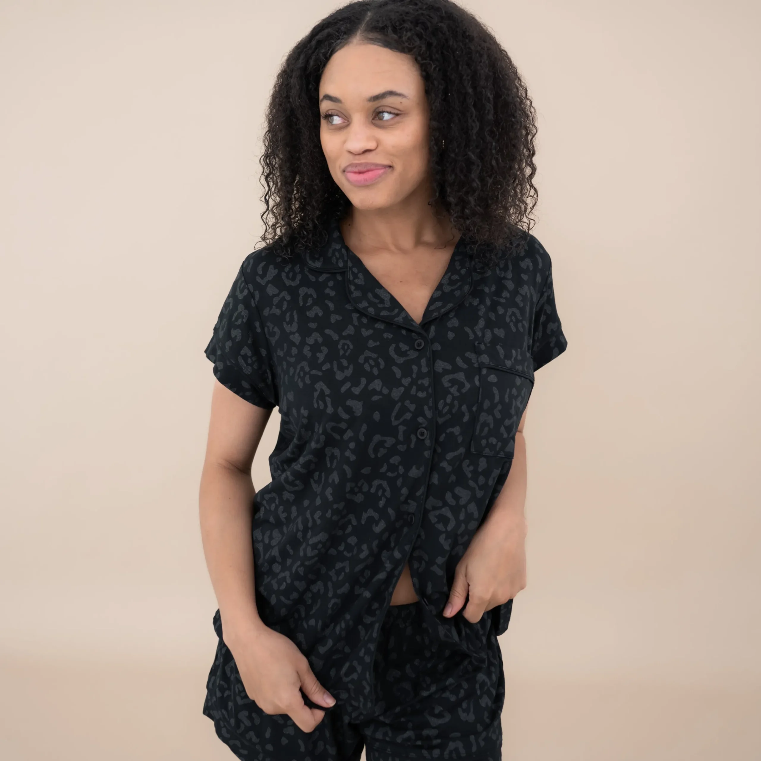Kyte Baby Women’s Short Sleeve Pajama Set in Midnight Leopard
