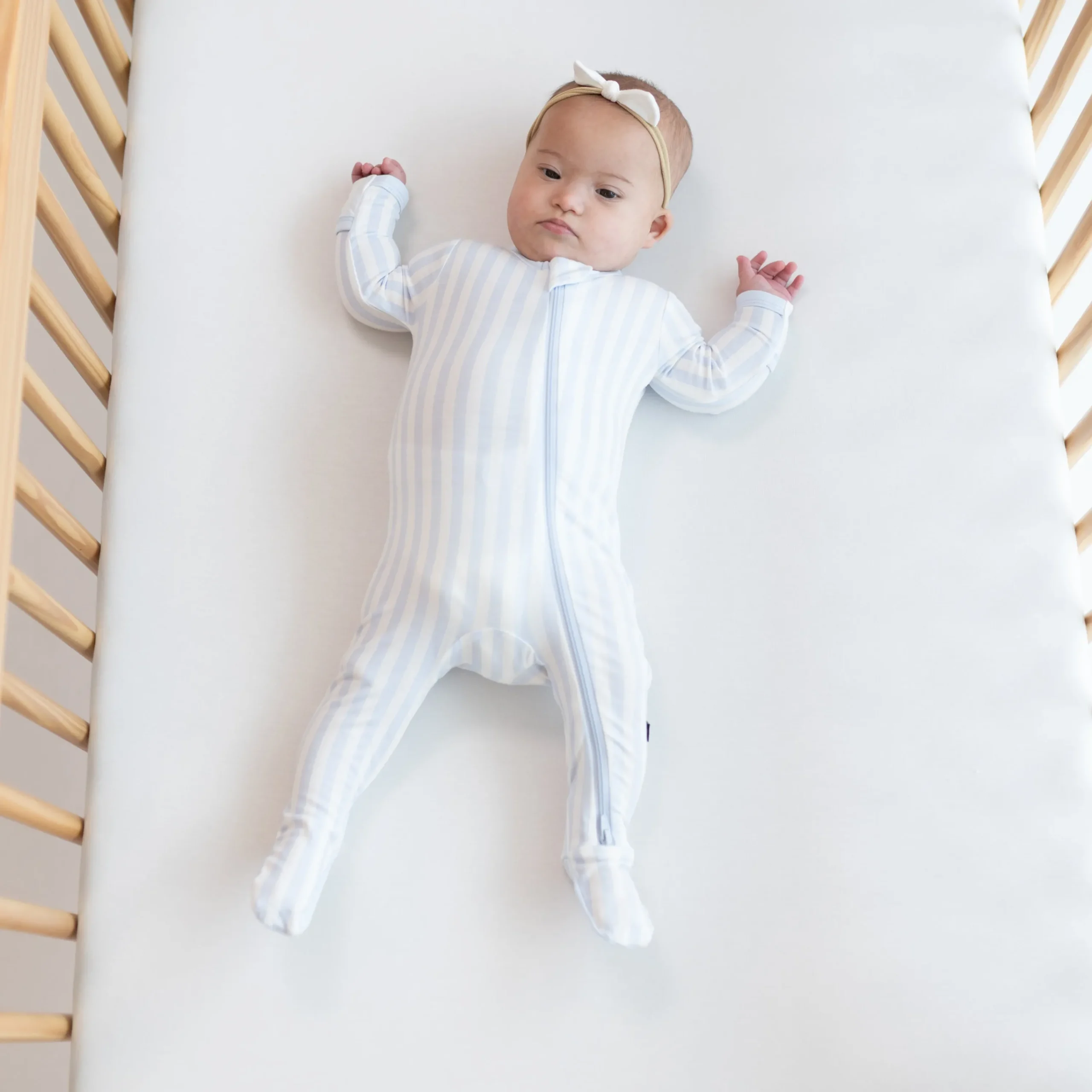 Kyte Baby Zippered Footie in Small Mist Stripe New