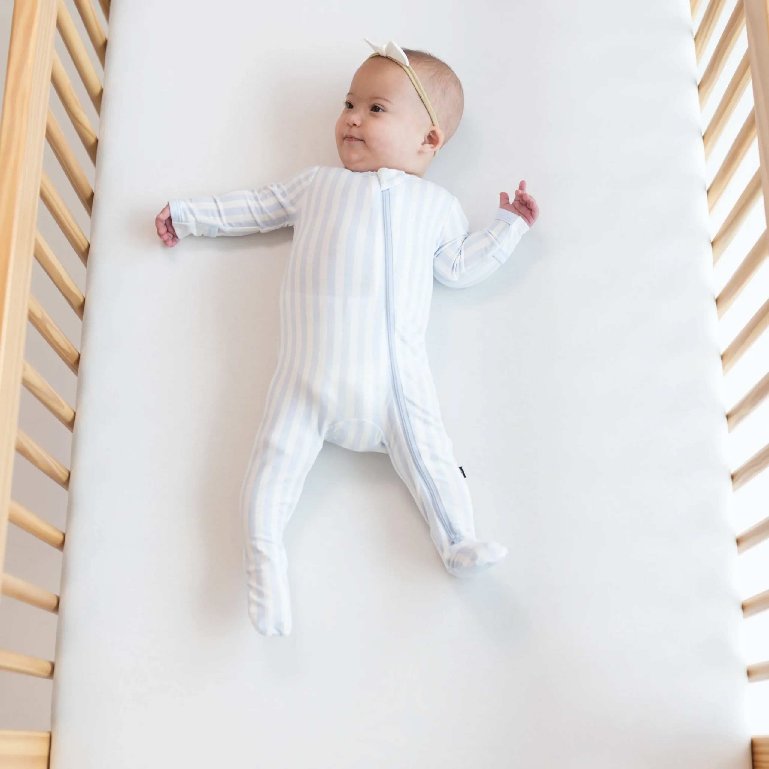 Kyte Baby Zippered Footie in Small Mist Stripe New
