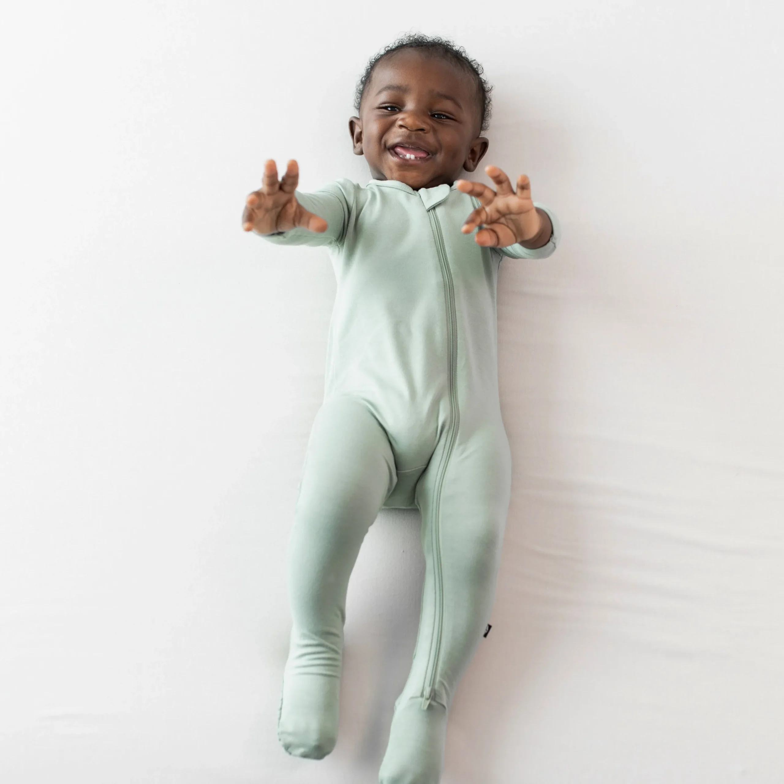 Kyte Baby Zippered Footie in Thyme Outlet
