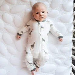 Kyte Baby Zippered Romper in Giraffe New