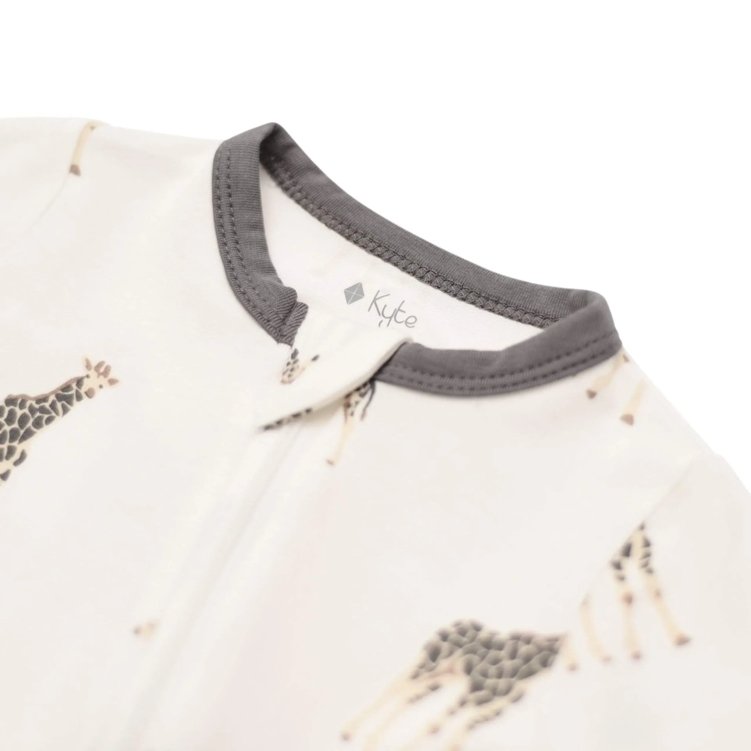 Kyte Baby Zippered Romper in Giraffe New